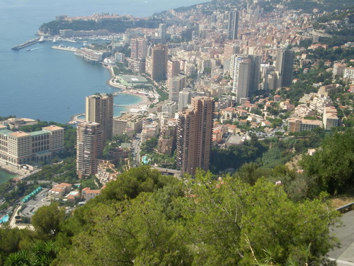 Presentata l'anteprima del bilancio 2018 del Principato di Monaco: previsto anche il restyling dello Stadio Louis II e nuovi alloggi