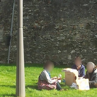 Sanremo: bivacco e pic-nic sul nuovo prato di Santa Tecla, il commento di un nostro lettore