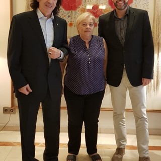 Il Cav. Uff. Paolo Alberti con la Signora Emilia Escolano ed il Dottor Sergio Vera