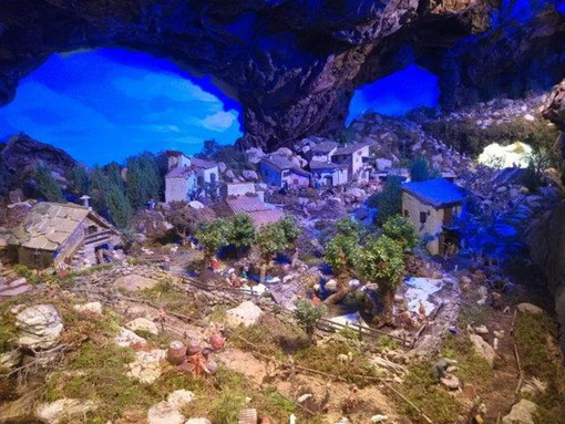 Imperia: ecco il tradizionale Presepe di Sant'Agata allestito dalla 'Comunità Giovani' della località Imperia: ecco il tradizionale Presepe di Sant'Agata allestito dalla 'Comunità Giovani' della località