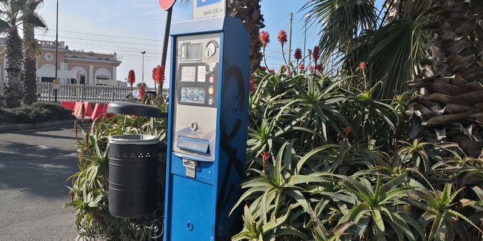 Bordighera: richiesta del Consigliere Giovanni Ramoino "Sospendere il pagamento dei parcheggi blu"