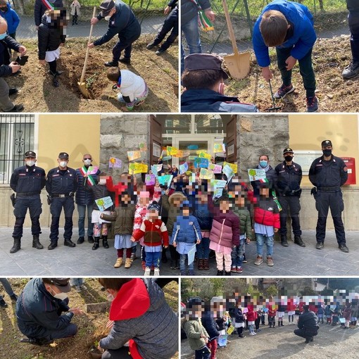 Airole: questa mattina insieme ai Forestali i bimbi del paese hanno piantato tre nuovi alberi (Foto) Airole: questa mattina insieme ai Forestali i bimbi del paese hanno piantato tre nuovi alberi (Foto)