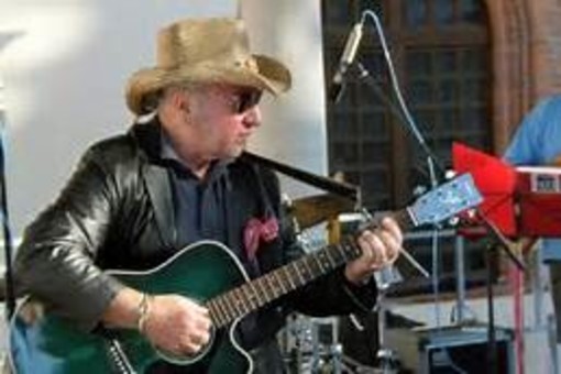 PIETRUCCIO MONTALBETTI: “Buon Festival, bravo Baglioni!” PIETRUCCIO MONTALBETTI: “Buon Festival, bravo Baglioni!”