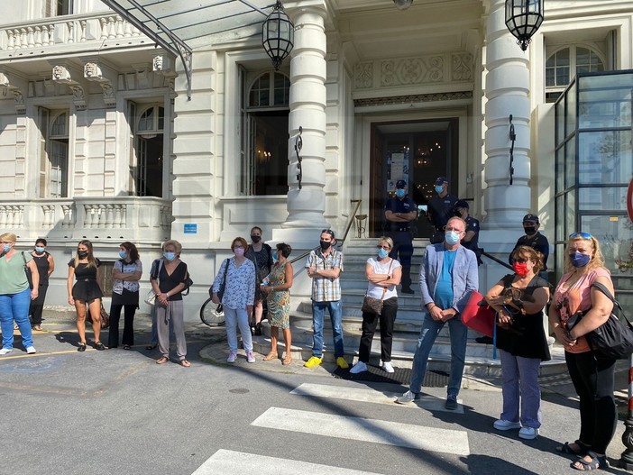 L'ultimo sit-in di protesta dei sindacati per 'Casa Serena', il 1° settembre scorso