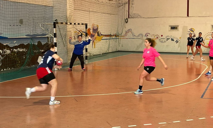 Pallamano: vittoria sul Cagnes e conquista del terzo posto per le donne della San Camillo Riviera Pallamano: vittoria sul Cagnes e conquista del terzo posto per le donne della San Camillo Riviera