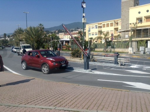 Sanremo, parcheggio lungomare Calvino: potranno essere convertiti gli abbonamenti delle zone B1 per usufruire della struttura