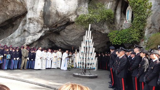 Delegazione delle forze di polizia a ordinamento militare di Imperia al 62° Pellegrinaggio Militare Internazionale a Lourdes Delegazione delle forze di polizia a ordinamento militare di Imperia al 62° Pellegrinaggio Militare Internazionale a Lourdes
