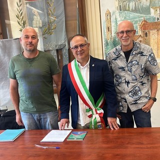 La nuova Giunta e, sotto, le immagini del primo Consiglio La nuova Giunta e, sotto, le immagini del primo Consiglio