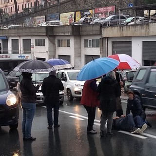 Sanremo: pedone investito da un'auto in via San Francesco, uomo finisce in ospedale Sanremo: pedone investito da un'auto in via San Francesco, uomo finisce in ospedale