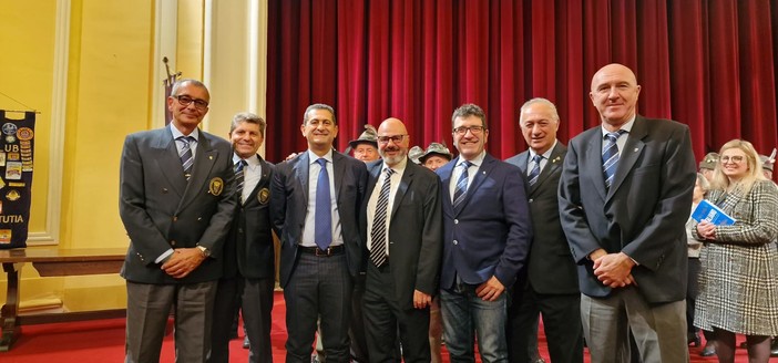 Sanremo: consegnato ieri dal centro studi 'Grandi rischi' il premio 'Cestimari' al Generale Figliuolo Sanremo: consegnato ieri dal centro studi 'Grandi rischi' il premio 'Cestimari' al Generale Figliuolo
