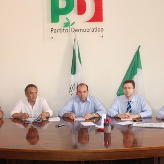 Imperia: presentato il "Libro Bianco sul Porto di Imperia" a cura del Partito Democratico Imperia: presentato il "Libro Bianco sul Porto di Imperia" a cura del Partito Democratico