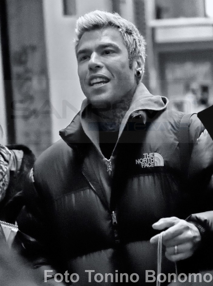 Codacons, dopo la denuncia a Blanco i ringraziamenti a Fedez: "La sua 'canzone' ci è piaciuta" Codacons, dopo la denuncia a Blanco i ringraziamenti a Fedez: "La sua 'canzone' ci è piaciuta"