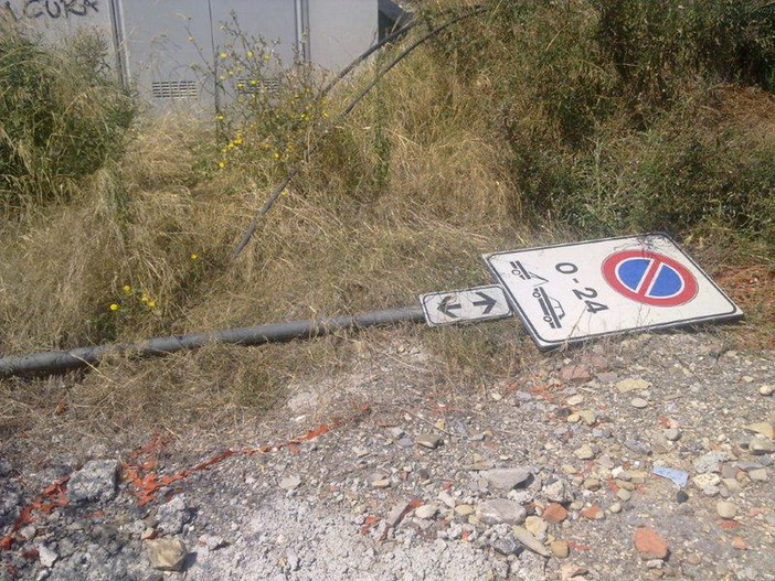 Imperia: pulizia dei residenti a Barcheto, la denuncia e le foto di Giovanni Bonifazio