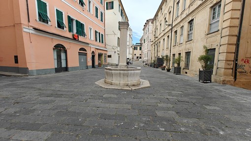 Piazza Nota, il Comune apre al dialogo con i commercianti: al lavoro su deroghe per il carico e scarico senza cambiare gli orari