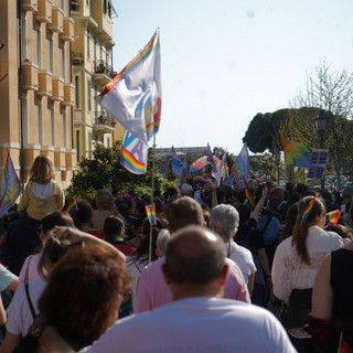 Famiglie LGBTQIA+: a Sanremo un incontro pubblico per discutere di diritti, tutele e inclusione sociale Famiglie LGBTQIA+: a Sanremo un incontro pubblico per discutere di diritti, tutele e inclusione sociale