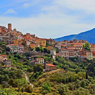 Perinaldo: con Bruno Morchio e il Teatro dell'Albero nel weekend per 'Seconda stella a destra'