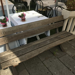 Sanremo: l'8 agosto in piazza Bresca verrà rimossa una panchina, ma i residenti non ci stanno