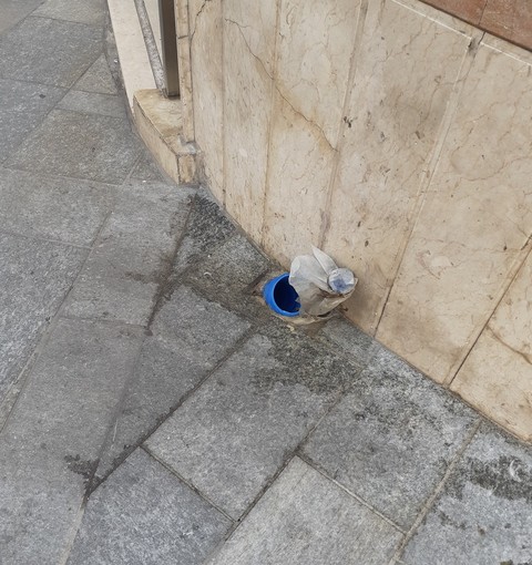 Sanremo: pavimentazione e lavori non terminati davanti all'Ariston, il Comune "Saranno finiti a breve" Sanremo: pavimentazione e lavori non terminati davanti all'Ariston, il Comune "Saranno finiti a breve"