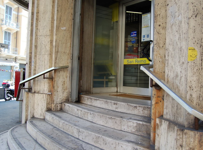 Sanremo: lettrice con problemi di deambulazione ci racconta la sua 'avventura' all'ufficio postale
