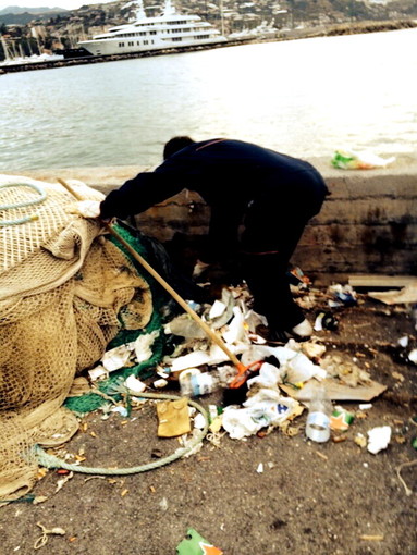 Sanremo: oggi non si esce a pescare perchè c’è brutto tempo, allora rimbocchiamoci le maniche!