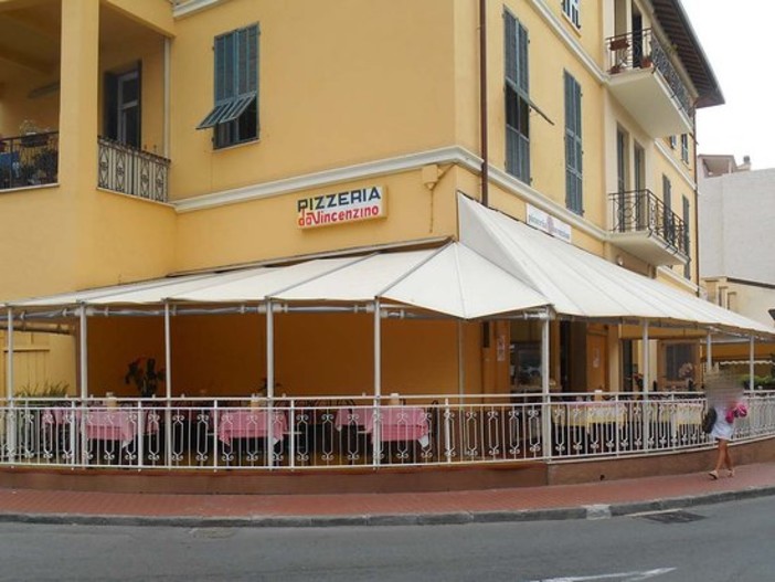 Bordighera: buone notizie, la pizzeria 'Vincenzino' non chiuderà. Migliorano le condizioni della proprietaria