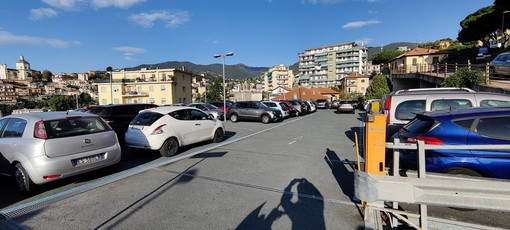 Sanremo: da domani torna a pagamento il parcheggio dell'ospedale, si eviteranno i 'furbetti'