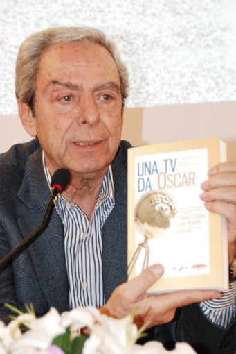 Sanremo: salvato l'Oscar Tv, rimane nella città dei fiori come 'Sanremo contro Sanremo'