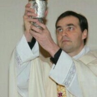 Imperia: il Consigliere delegato Ester D'Agostino da il benvenuto al nuovo Parroco della Chiesa di Artallo Imperia: il Consigliere delegato Ester D'Agostino da il benvenuto al nuovo Parroco della Chiesa di Artallo