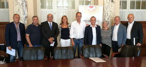 Il Grande Viaggio Insieme Conad arriva a Sanremo: tra fiori, musica, turismo e produzioni di qualità (Video) Il Grande Viaggio Insieme Conad arriva a Sanremo: tra fiori, musica, turismo e produzioni di qualità (Video)