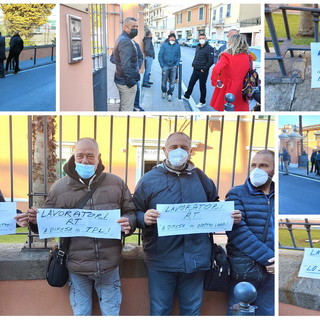 Imperia, per Riviera Trasporti è il giorno del giudizio: presidio di lavoratori e sindacati davanti al Tribunale Imperia, per Riviera Trasporti è il giorno del giudizio: presidio di lavoratori e sindacati davanti al Tribunale