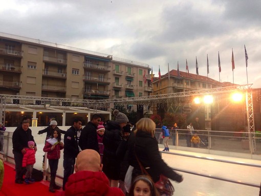 Sanremo: sabato arriva la 'Befana' a 'Winter in Wonderland', intanto la pista di pattinaggio rimane fino al 21