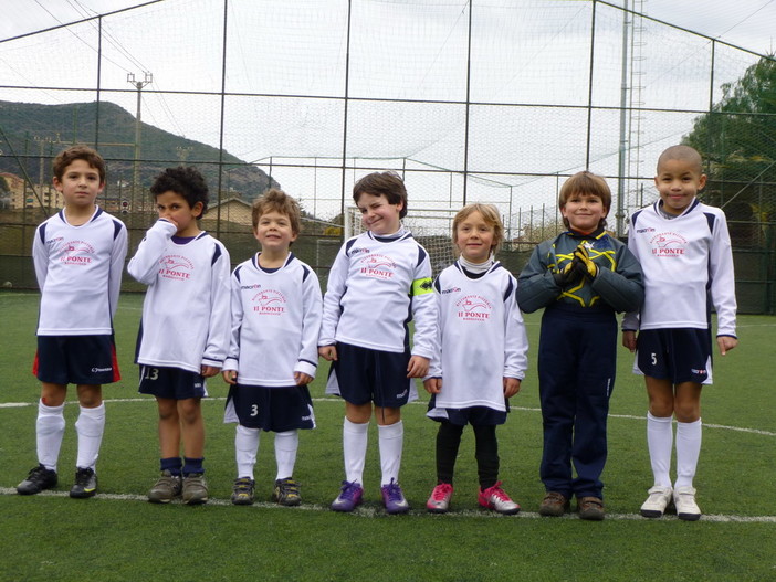 Calcio giovanile: i 'piccoli amici' del Badalucco Calcio ieri alla giornata organizzata dall'Intemelia