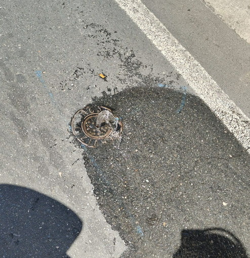 Sanremo, perdita d’acqua da giorni in strada Borgo Tinasso: cresce la preoccupazione dei residenti del Borgo Sanremo, perdita d’acqua da giorni in strada Borgo Tinasso: cresce la preoccupazione dei residenti del Borgo