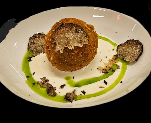 “Cena in Nero” sold-out a Villa Ida di Laigueglia “Cena in Nero” sold-out a Villa Ida di Laigueglia