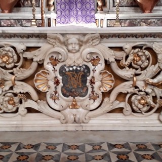 Il paliotto restaurato