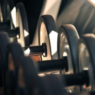 Il nuovo Dpcm ferma palestre e piscine: come si muove il popolo ponentino del fitness?