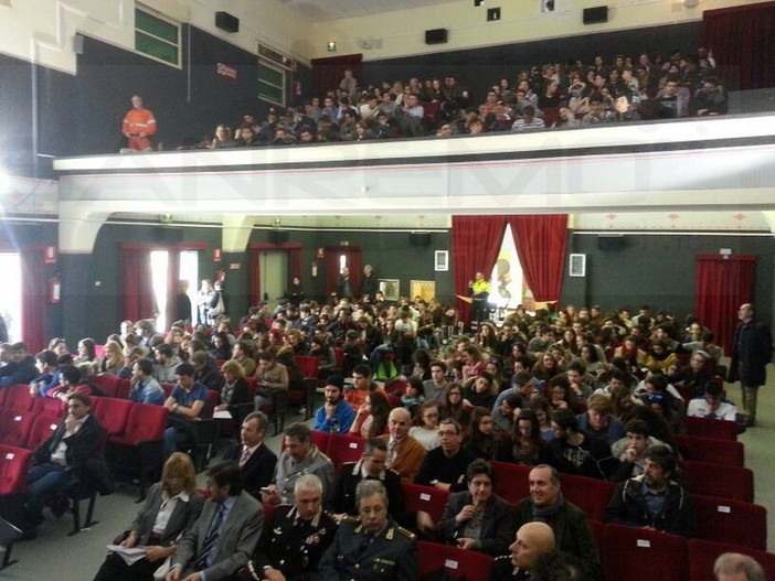 Vallecrosia: al Cinema Don Bosco il progetto 'Alcool Responsabile', ricordato anche il compianto Franchino Poggio