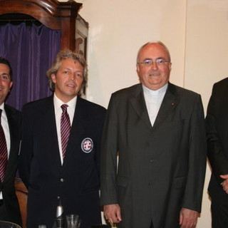 Sanremo: presentati oggi i paramenti sacri per il matrimonio tra Alberto e Charlène Sanremo: presentati oggi i paramenti sacri per il matrimonio tra Alberto e Charlène