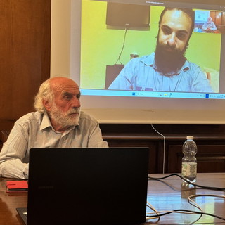 Ventimiglia: alla Biblioteca Aprosiana Enzo Barnabà presenta ‘Il Sentiero della Speranza. Storia e attualità tra Italie a Francia’