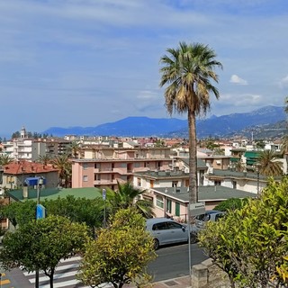 Bordighera: sanzioni per le insegne pubblicitarie, l'Amministrazione costituirà un tavolo con le categorie del settore Bordighera: sanzioni per le insegne pubblicitarie, l'Amministrazione costituirà un tavolo con le categorie del settore