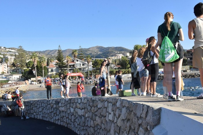 Musica e annunci fino a tarda ora in occasione del Challenge Sanremo, protesta dei residenti: "Non riusciamo più a riposare" Musica e annunci fino a tarda ora in occasione del Challenge Sanremo, protesta dei residenti: "Non riusciamo più a riposare"