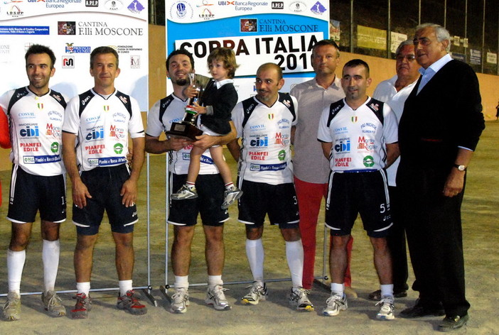 Pallapugno: grande successo di pubblico per le finali di Coppa a San Biagio Pallapugno: grande successo di pubblico per le finali di Coppa a San Biagio