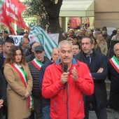 &quot;No alla chiusura del Punto Nascite&quot;: Savona manifesta in Piazza Pertini (Foto e video)