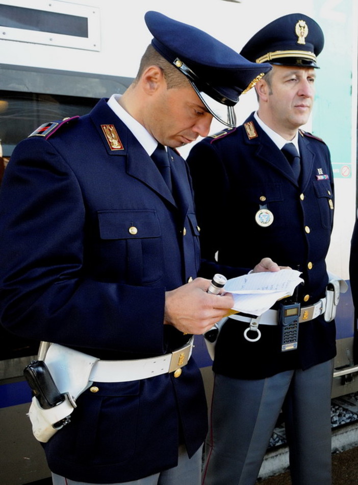 Lavoro 'non stop' per la Polizia di Frontiera a Ventimiglia: quattro arresti in quattro giorni Lavoro 'non stop' per la Polizia di Frontiera a Ventimiglia: quattro arresti in quattro giorni