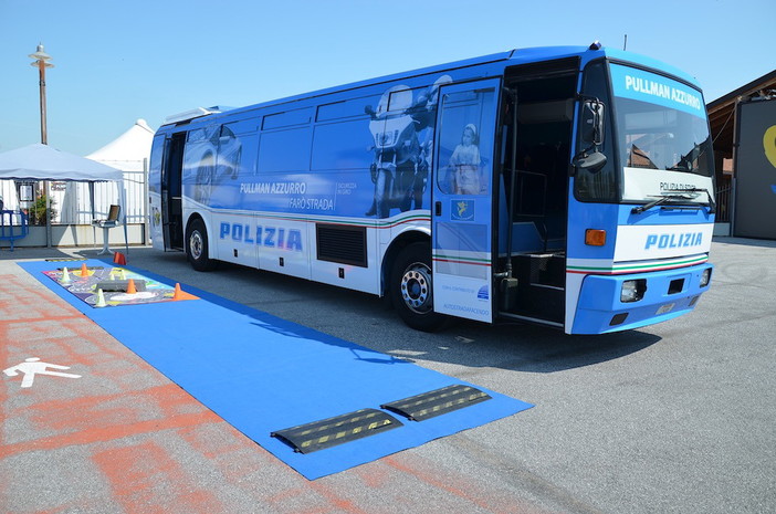 Traffico: domani giornata da 'Bollino nero', il 'Pullman azzurro' della Polstrada sarà a Varazze
