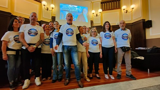 Ai nastri di partenza la lista 'Imperia senza padroni' che sostiene la candidatura a sindaco di Luciano Zarbano (foto e video)