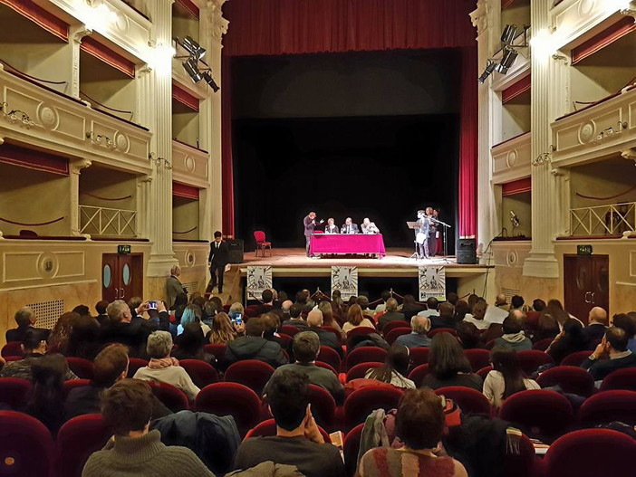 Giuseppe Fasuolo di Pompeiana rappresenterà la poesia alla finale del premio ‘Wilde 2018’ Giuseppe Fasuolo di Pompeiana rappresenterà la poesia alla finale del premio ‘Wilde 2018’