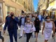La passeggiata di Giorgia Meloni in centro a Sanremo, durante la campagna elettorale per le elezioni regionali