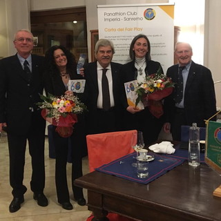 Monica Previati e Susanna Manuele ospiti del convivio del Panathlon Club IM-Sanremo sul tema ‘Il Mondo Sommerso del Ponente Ligure’ Monica Previati e Susanna Manuele ospiti del convivio del Panathlon Club IM-Sanremo sul tema ‘Il Mondo Sommerso del Ponente Ligure’