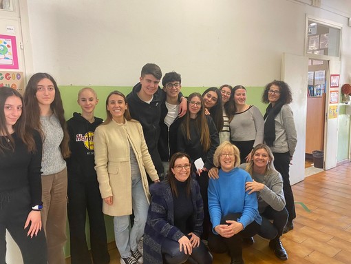 Ventimiglia: al via alla Primaria di Nervia il progetto 'Les héros du français' per migliorare il francese Ventimiglia: al via alla Primaria di Nervia il progetto 'Les héros du français' per migliorare il francese